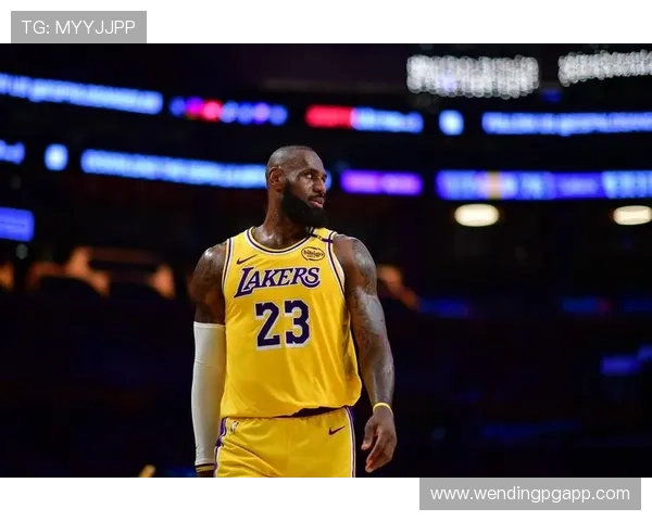 湖人新赛季阵容曝光詹姆斯携新援冲击总冠军雄心显现