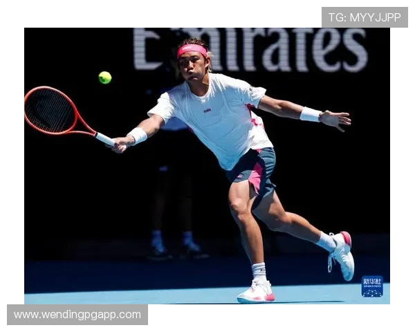 网球新星崛起 2026年澳网首轮惊现激烈对决各路好手争夺冠军荣耀