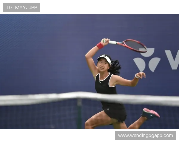 网球世界最新动态：顶尖球员赛事表现与赛季焦点分析